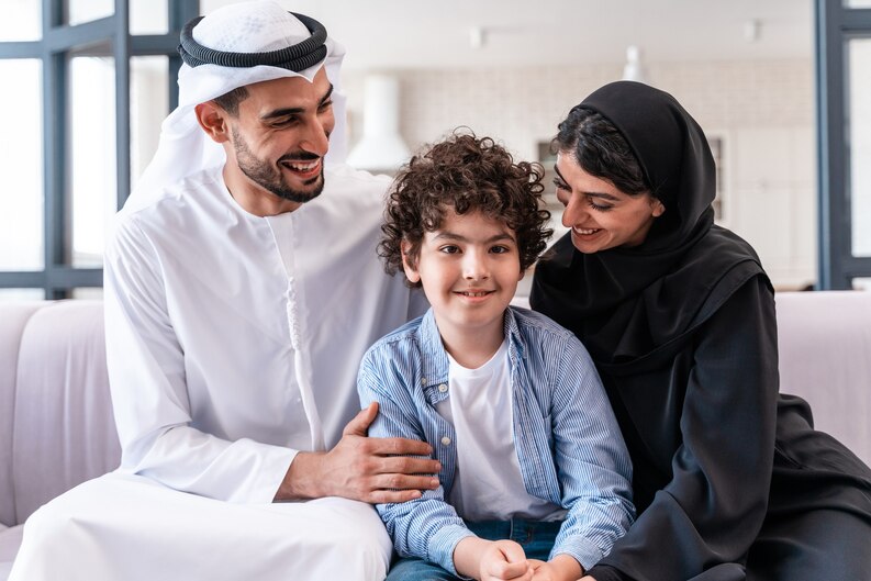 Future Invest Arab happy family pic 1